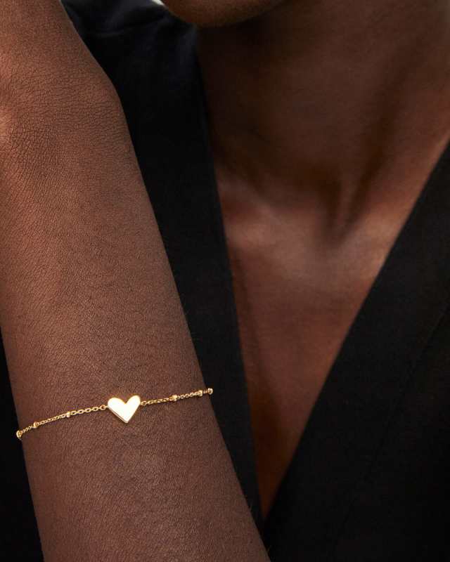 Ari Heart Delicate Chain Bracelet in 18k Yellow Gold Vermeil image number 3.0